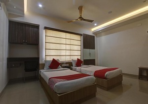 OYO 45505 Mk Residency