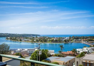 Panoramic Townhouses (3 Bedroom Pet Friendly Apartment with views) - 1+nights
