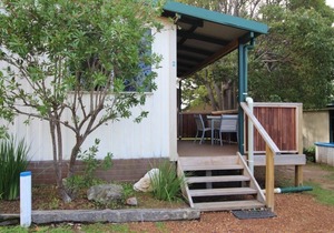 Riverscape Cottage No.2 - Riverscape - unit 2 is an easy walk to the Blackwood River and cosy fire place