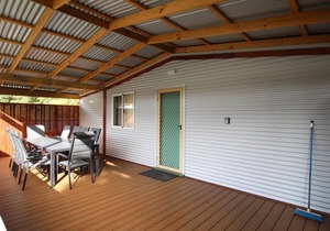 Riverscape Cottage No.5 - Riverscape - unit 5 with views over the Blackwood River and cosy fire place