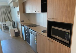 Self Check in Apartment With Pool and Gym