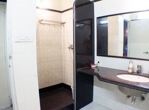 Posh Alipore | Alipur