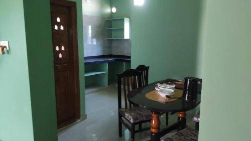Adoni House | 1200 m² House ∙ 2 bedrooms ∙ 7 guests