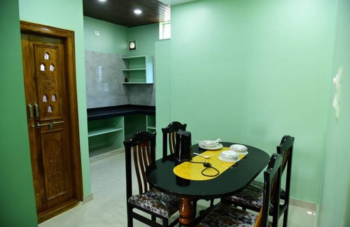 Adoni House | 1200 m² House ∙ 2 bedrooms ∙ 7 guests