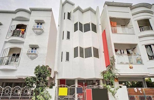 Nanganallur Hotel | 150 m² Hotel ∙ 2 guests