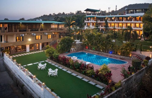 Dhikuli Hotel | 150 m² Hotel ∙ 4 guests