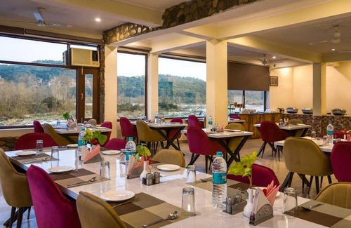 Dhikuli Hotel | 150 m² Hotel ∙ 4 guests