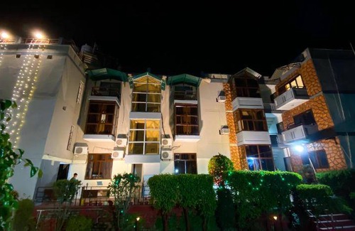 Dhikuli Hotel | 17 m² Hotel ∙ 4 guests