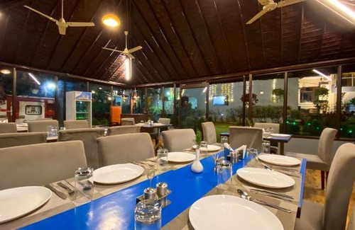 Dhikuli Hotel | 17 m² Hotel ∙ 4 guests