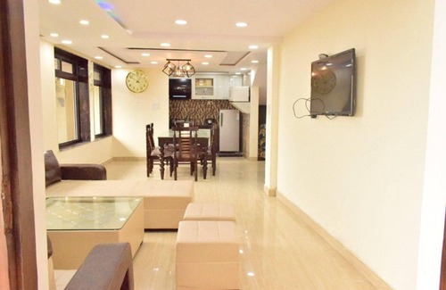The Mall Road House | 192 m² House ∙ 4 bedrooms ∙ 8 guests