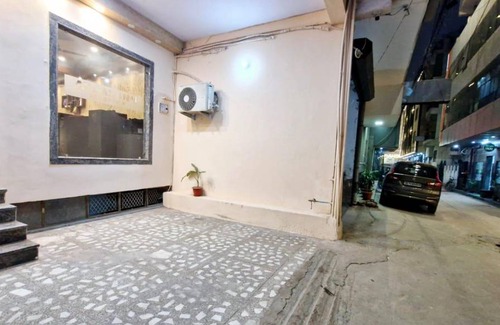 Mahipalpur House | 200 m² House ∙ 7 bedrooms ∙ 3 guests