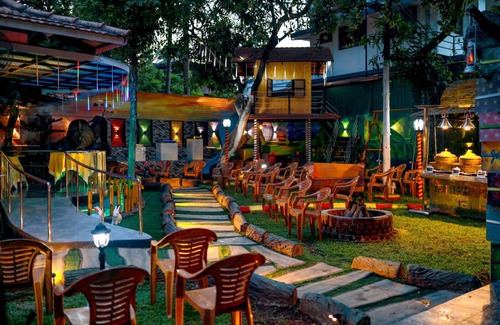 Thrissur Villa | 200 m² Villa ∙ 5 bedrooms ∙ 15 guests