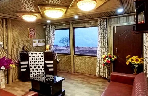 Tehri Resort | 21 m² Resort ∙ 2 guests