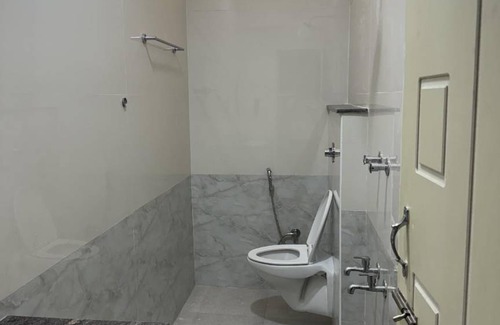 Paiyanur Apartment | 223 m² Apartment ∙ 5 bedrooms ∙ 20 guests