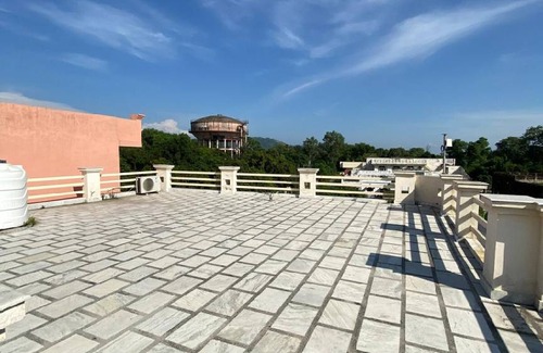 Mayapur House | 223 m² House ∙ 7 bedrooms ∙ 25 guests