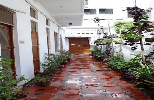 White Town Hotel | 300 m² Hotel ∙ 2 guests