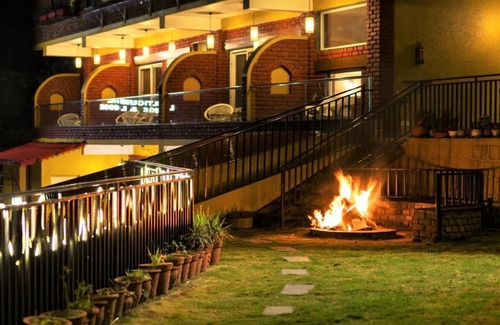 The Mall Road Cabin | 300 m² Lodge ∙ 3 guests