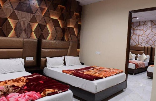 Amritsar Hotel | 33 m² Hotel ∙ 2 bedrooms ∙ 10 guests