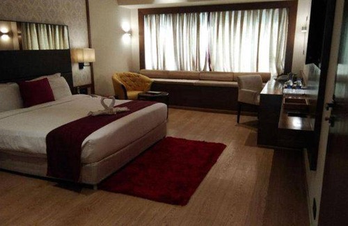 Raipur Hotel | 330 m² Hotel ∙ 4 guests