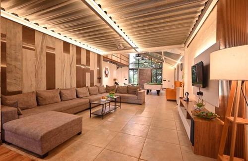Karjat Villa | 330 m² Villa ∙ 4 bedrooms ∙ 16 guests