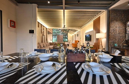 Karjat Villa | 330 m² Villa ∙ 4 bedrooms ∙ 16 guests
