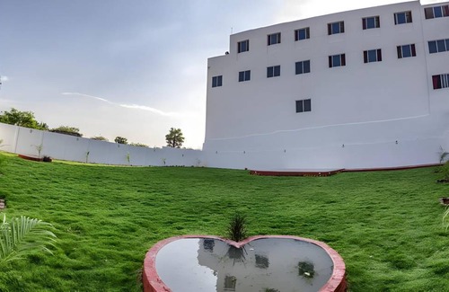Kalapet Resort | 350 m² Resort ∙ 10 guests