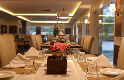 Cooch Behar Hotel | 420 m² Hotel ∙ 3 guests