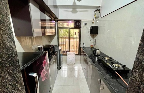 Kandivali East Apartment | 450 m² Apartment ∙ 1 bedroom ∙ 4 guests