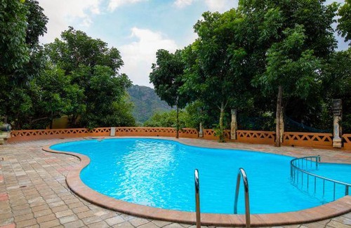 Coimbatore Resort | 480 m² Resort ∙ 3 guests