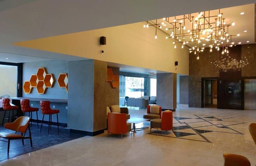 Madurai Hotel | 52 m² Hotel ∙ 10 guests
