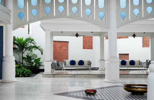 Navadvipa Hotel | 650 m² Hotel ∙ 5 guests