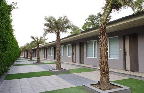 Kanpur Resort | 750 m² Resort ∙ 2 guests