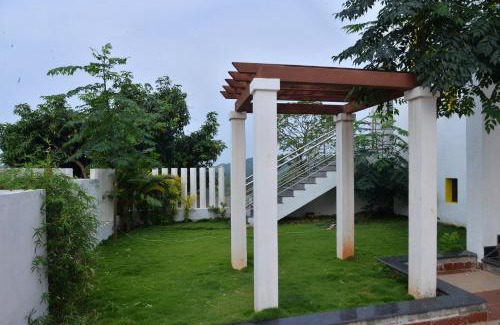 Yelagiri Hotel | AGS HOLIDAY RESORTS