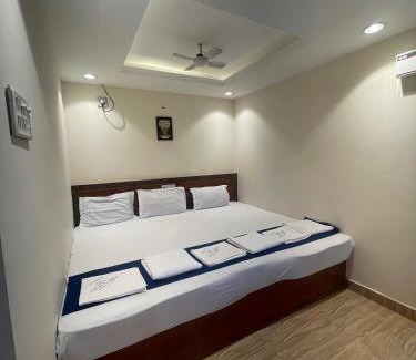 Kanchipuram Hotel | AKG Lodge