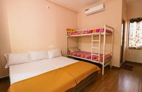 Bommayapalayam Resort | AuraBay Resorts Superior Suite