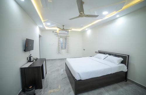 Pondicherry Beach Hotel | AV Home Stay