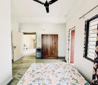 Siliguri Hostel | Backpackers Bunkhouse Siliguri