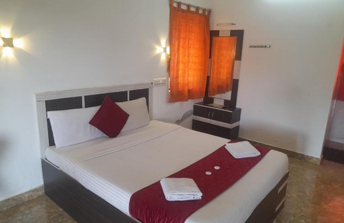 Yercaud Hotel | BLUE BELL HOLIDAY INN