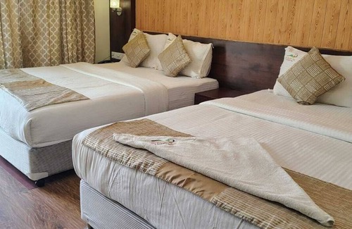 Porur Hotel | De Castle Inn
