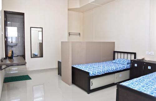 Kolhapur Hostel | Dwarka Yatri Niwas