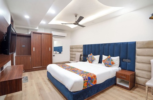 Kalkaji Hotel | Fabhotel Golden Eye Inn
