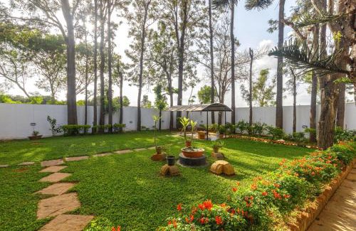 Bengaluru Villa | Grandeur Villa by StayJade Huge Garden 5BHK
