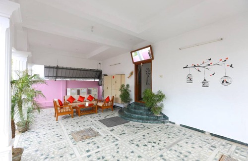 Sholinganallur Hotel | Hotel ∙ 2 guests