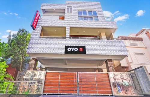 Guindy Hotel | Hotel ∙ 2 guests