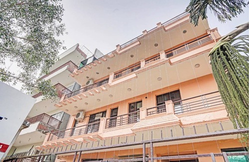 Gurugram Hotel | Hotel ∙ 3 guests