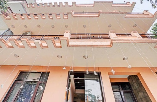 Gurugram Hotel | Hotel ∙ 3 guests