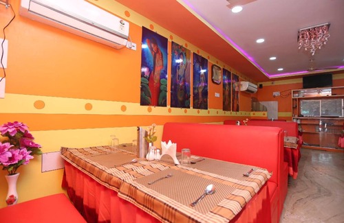 Asansol Hotel | Hotel ∙ 3 guests