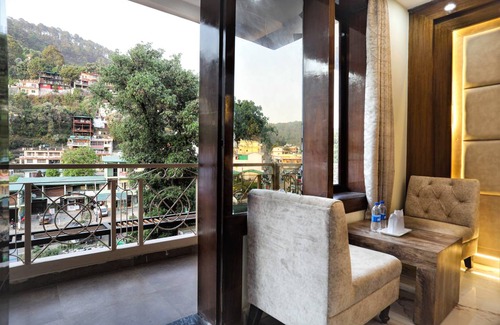 Bhowali Hotel | Hotel ∙ 8 guests