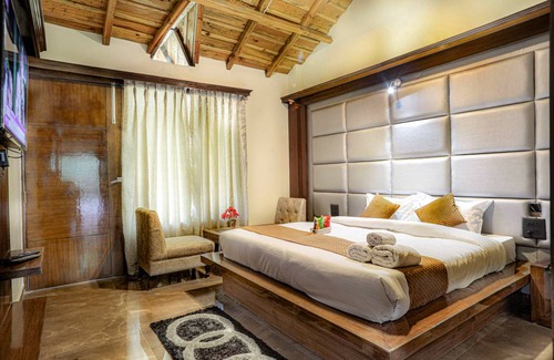 Bhowali Hotel | Hotel ∙ 8 guests