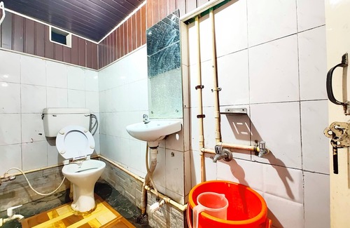 Mallital Hotel | Hotel Avon Lake View Mall Road Nainital
